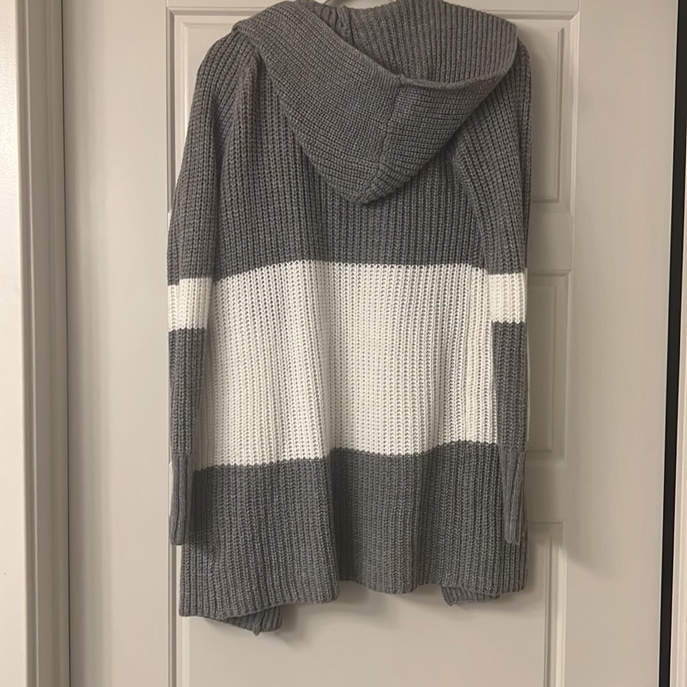 Black and Grey hooded cardigan 💞 - Picture 2 of 2